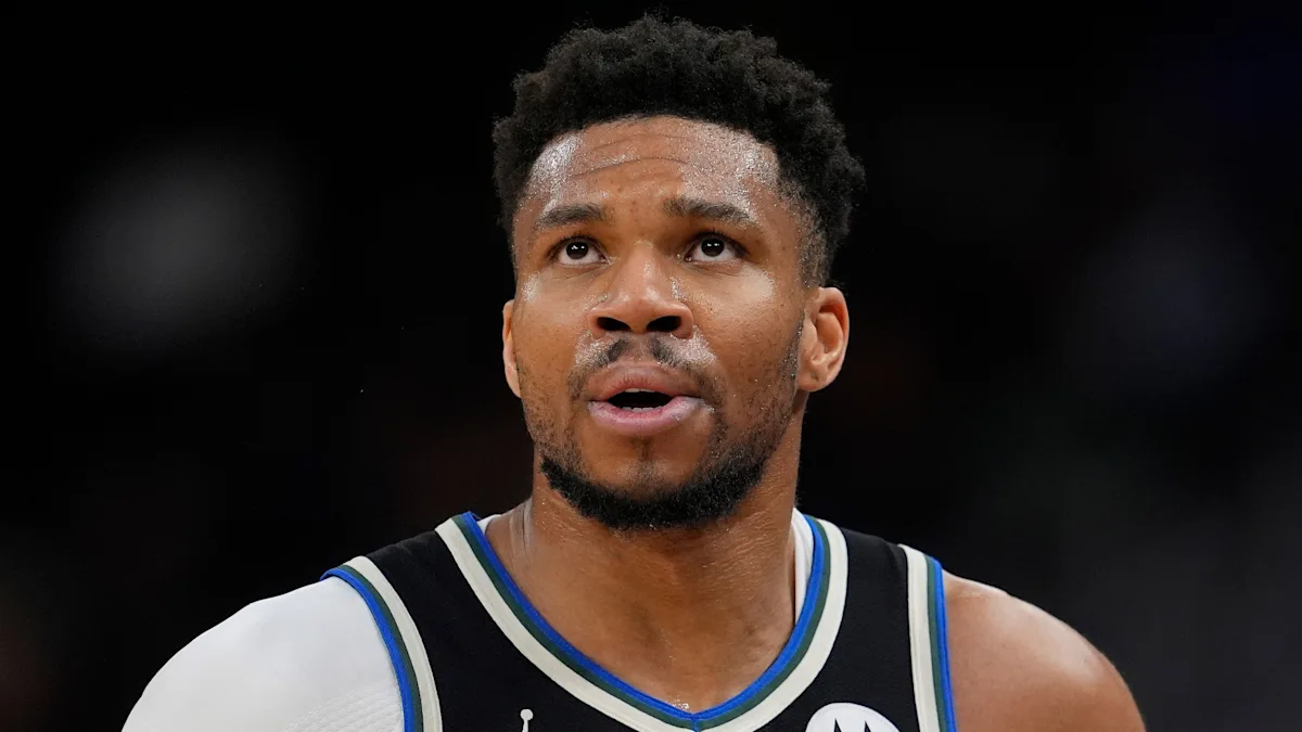 Bucks-Star Giannis Antetokounmpo verlässt Milwaukee nach einem Blockbuster-Wechsel zu Miami Heat