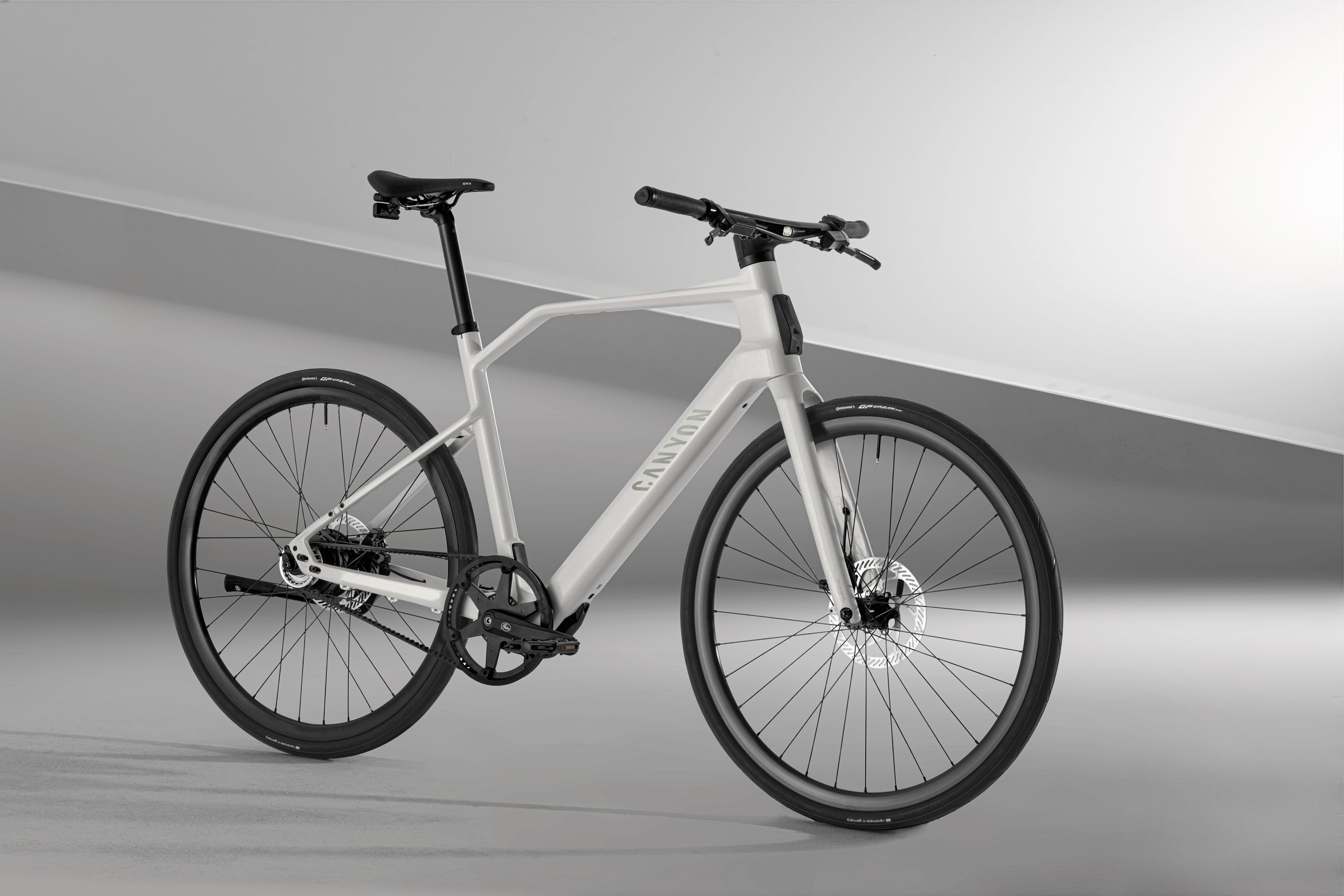 Das neue E-Bike von Canyon kann mit Autos kommunizieren – aber sind es die Fahrräder, die sich ändern müssen?