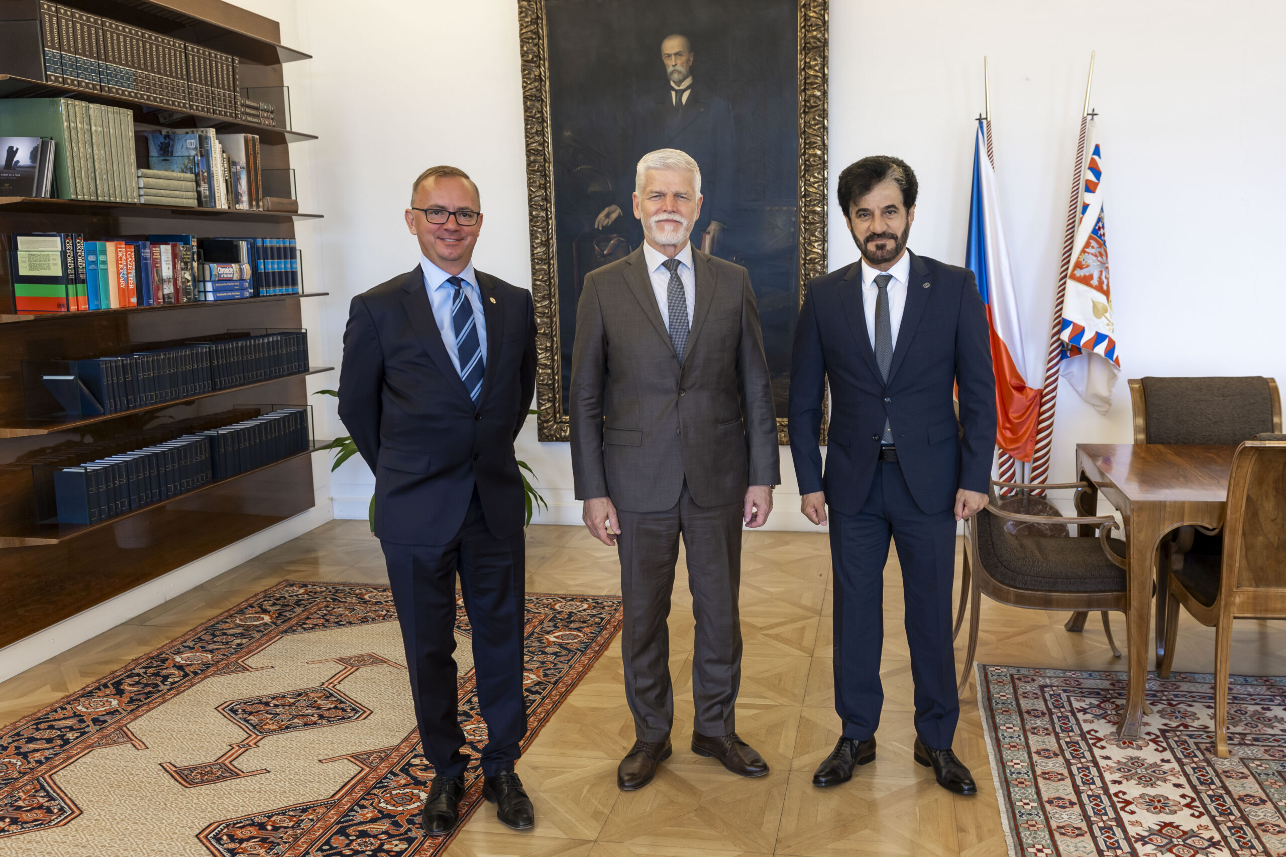 Der Präsident des Internationalen Automobilverbandes, Seine Exzellenz Mohammed bin Sulayem, trifft sich in Prag mit dem Präsidenten der Tschechischen Republik, dem Premierminister und Regierungsführern