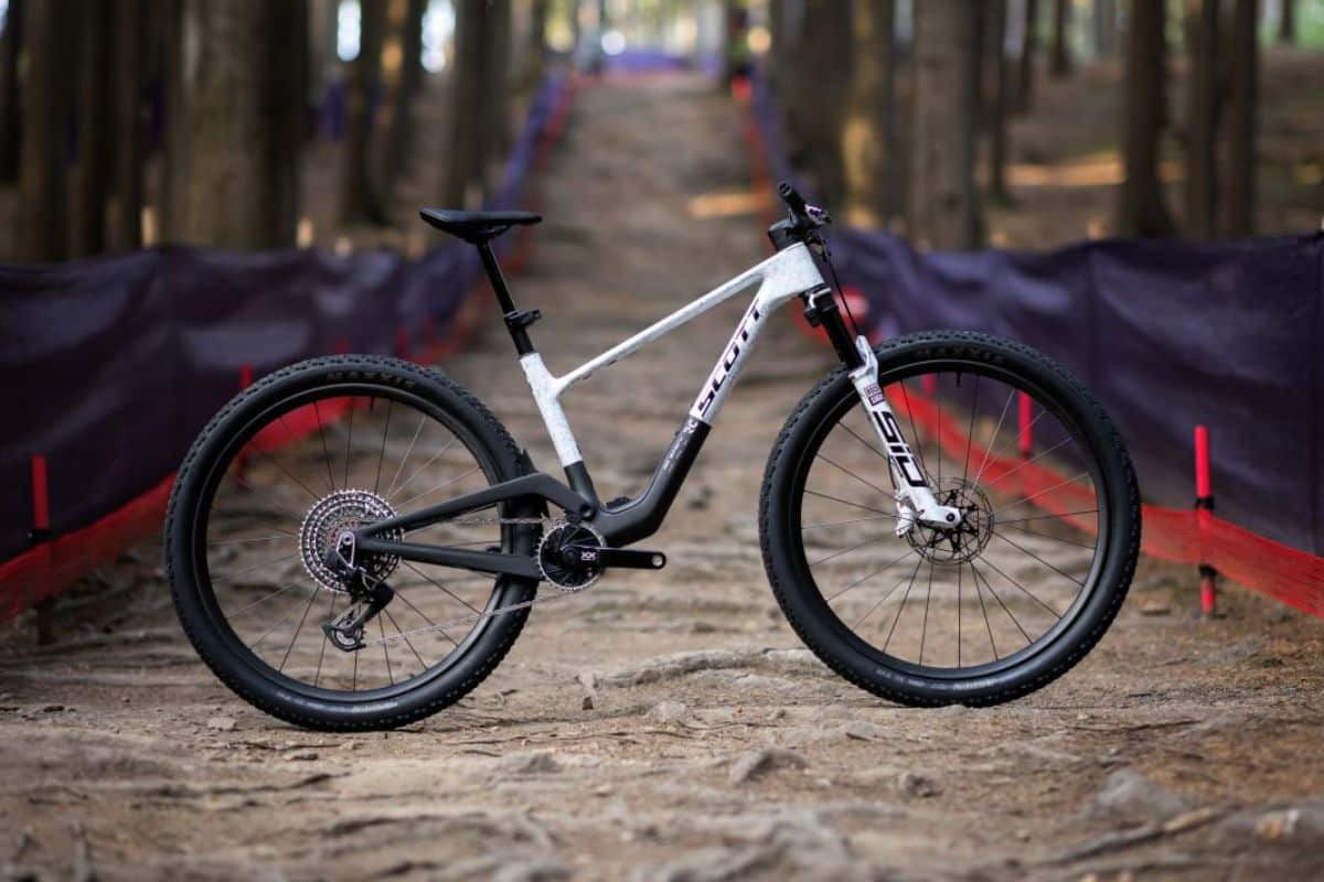 Der Scott Spark RC 2027 kommt mit einer komplett neu gestalteten XC-Rennstrecke