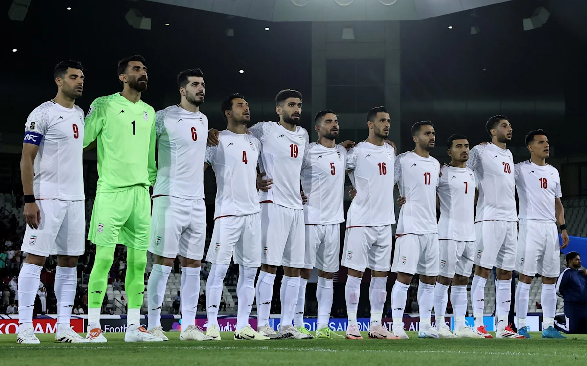 Der handgeschriebene Brief, den der Iran in der WM-Umkleidekabine hinterlassen hat, während die Reiseprobleme in die USA weiterhin bestehen