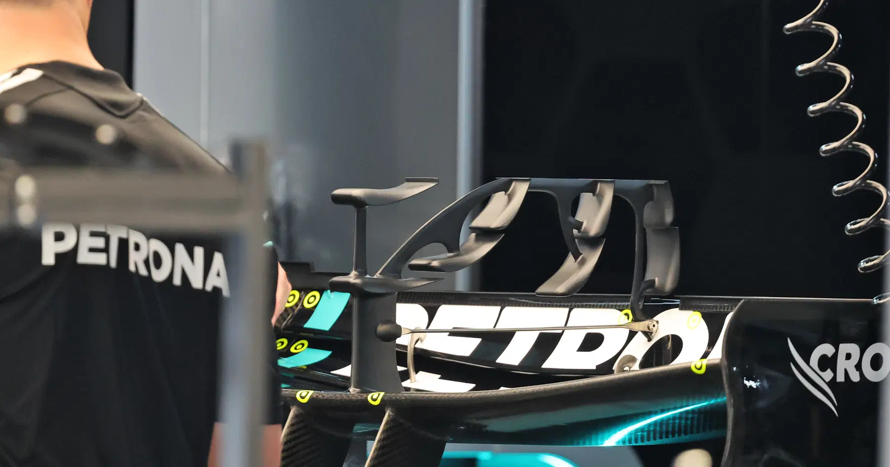 Mercedes und Red Bull enthüllen cleveren Trick, als Max Verstappen neuen Vertrag ausschließt – RacingNews365-Rezension