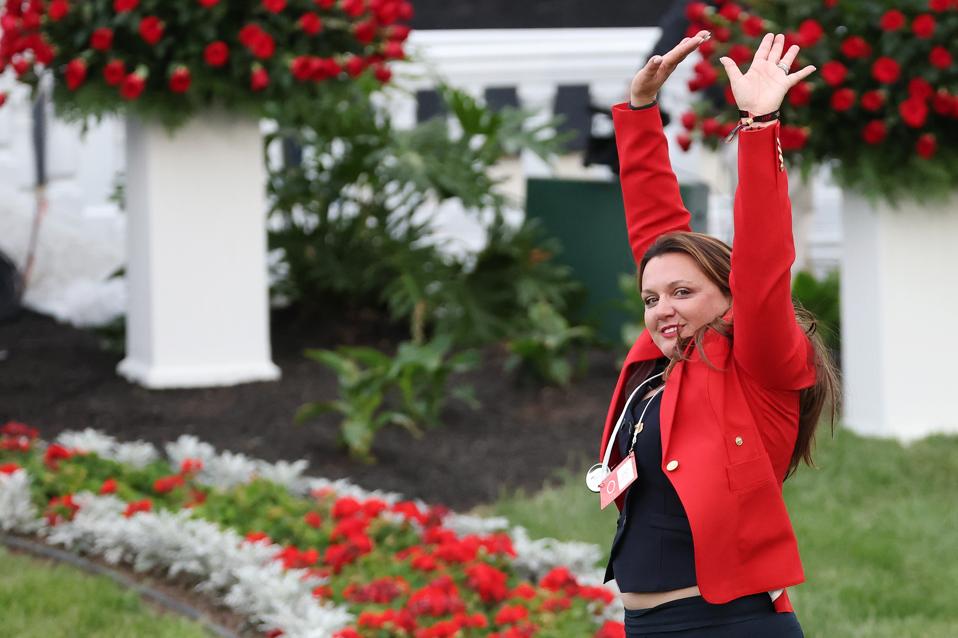 Sherri Defoe steht im Rampenlicht, nachdem sie das Kentucky Derby und Belmont gewonnen hat