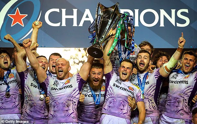 Die Exeter Chiefs feiern den Gewinn des Champions Cup 2020 im leeren Ashton Gate – das letzte Mal, dass ein nicht-französisches Team den europäischen Rugby-Elitewettbewerb gewann
