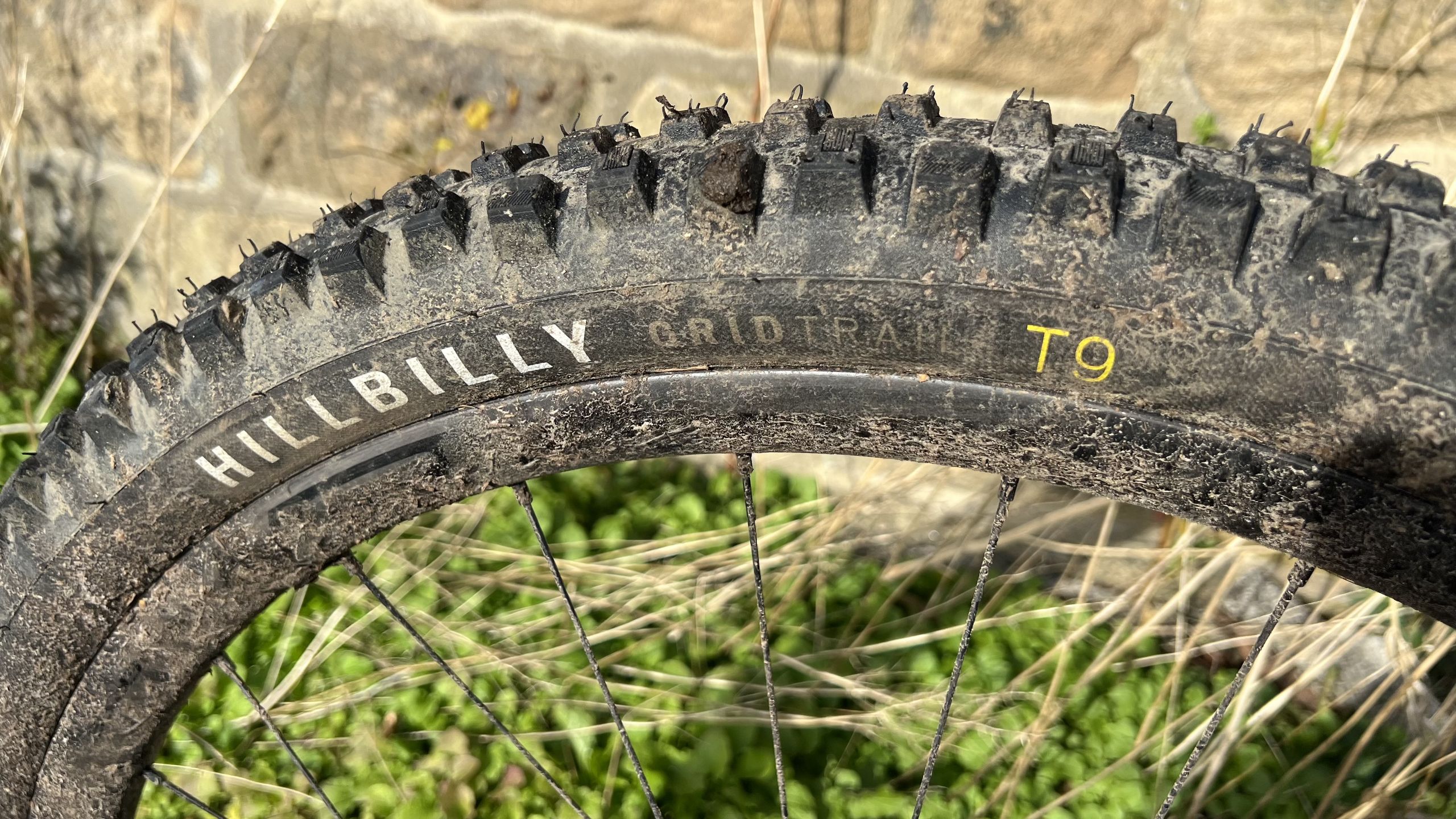 Specialized Hillbilly Grid Trail 2Bliss Ready T9 Reifentest