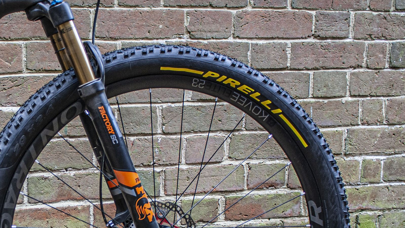 Pirelli Scorpion XC RC Team Edition 2.4