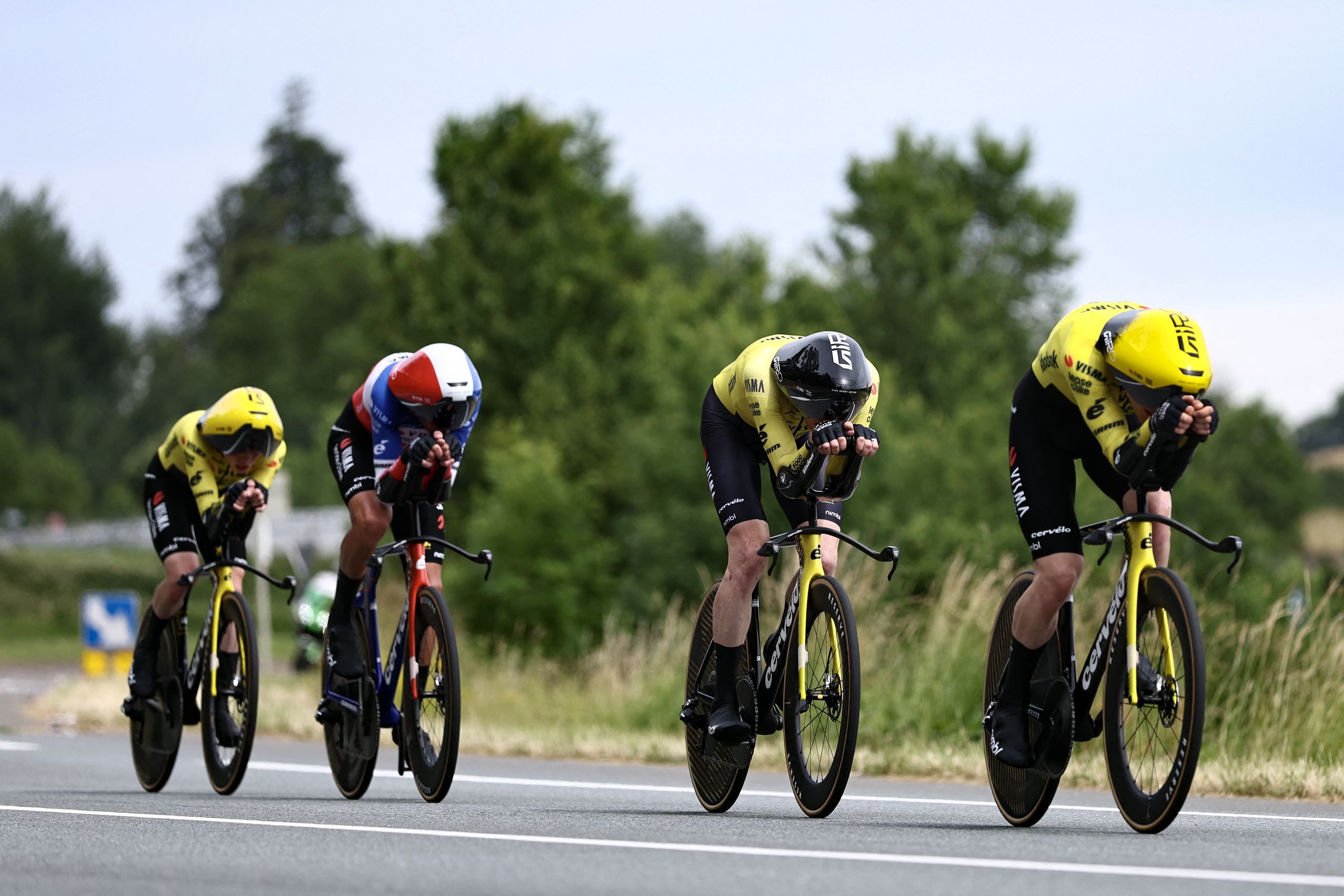 Tour Auvergne-Rhône-Alpes: Visma-Lease a Bike Power, um Team-Zeitfahren auf Etappe 3 zu gewinnen, aber Baudin von EF behält nach dem GC-Wechsel das Gelbe Trikot