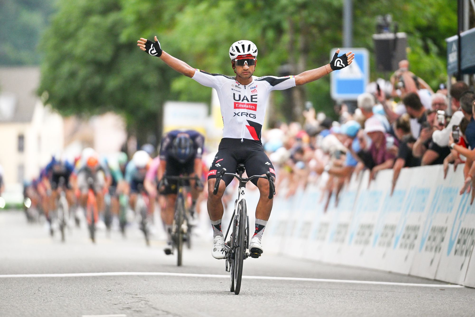 Tour de Suisse: Jhonatan Narváez schlägt Xandro Meurisse und gewinnt die dritte Etappe, während das Paar die Verfolger knapp überholt