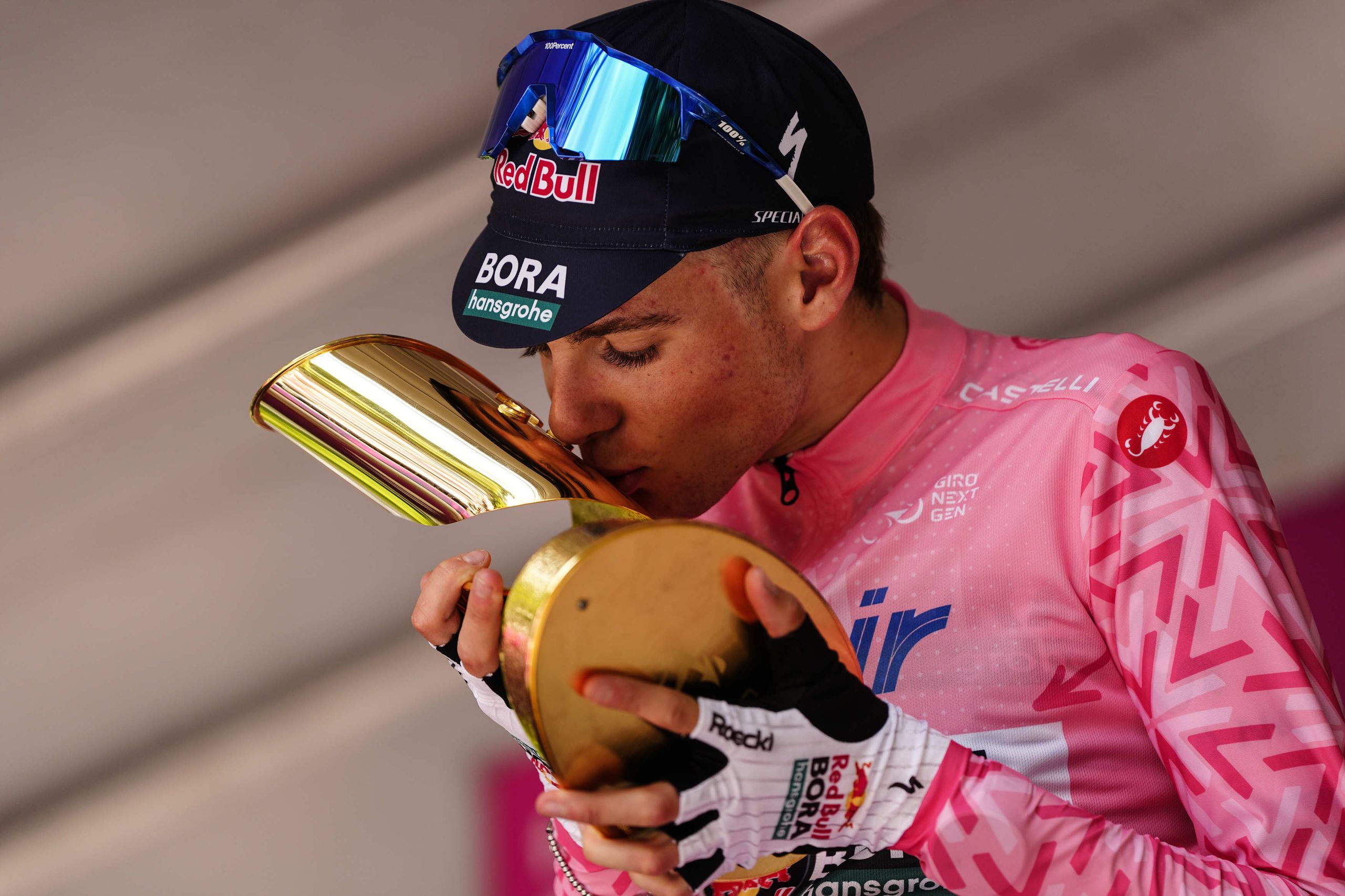 U23-Weltmeister Lorenzo Finn sichert sich den Giro Next Gen-Sieg mit dem Sieg im Zeitfahren der achten Etappe
