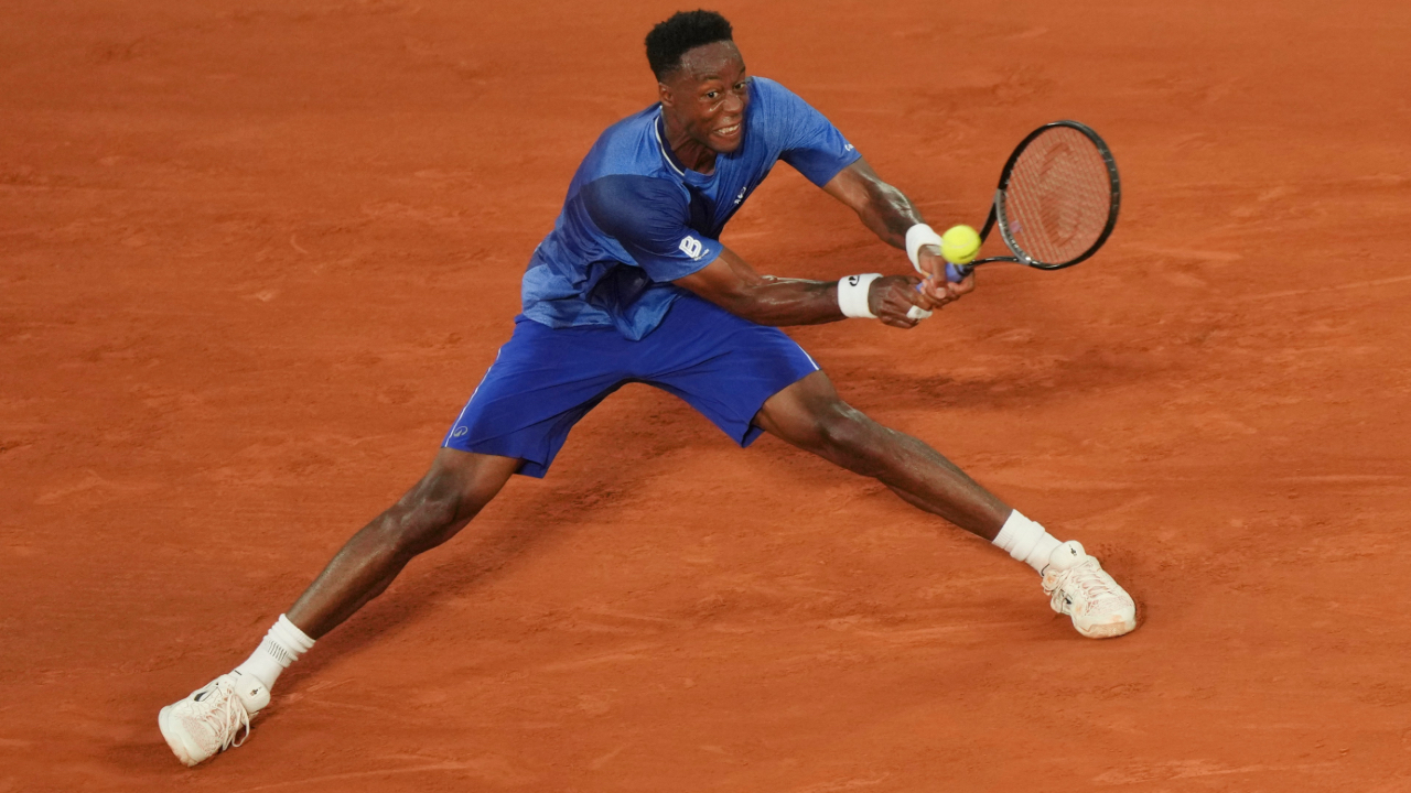 Wawrinka und Monfils schieden aus den French Open aus, nachdem sie in der ersten Runde verloren hatten