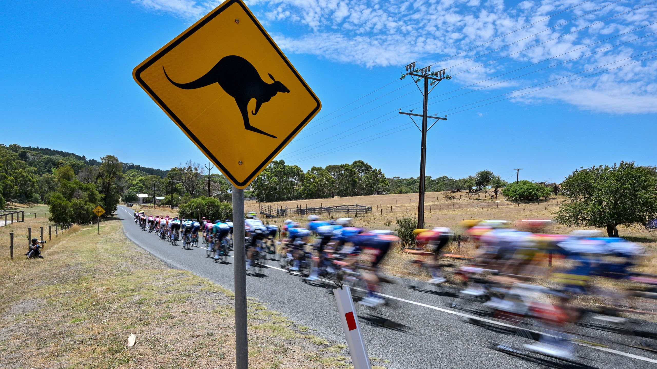 „Die Durchführung von Etappenrennen für Männer und Frauen am selben Tag und auf derselben Strecke ist eine aufregende neue Herausforderung“ – Tour Down Under vollzieht für 2027 eine historische Veränderung