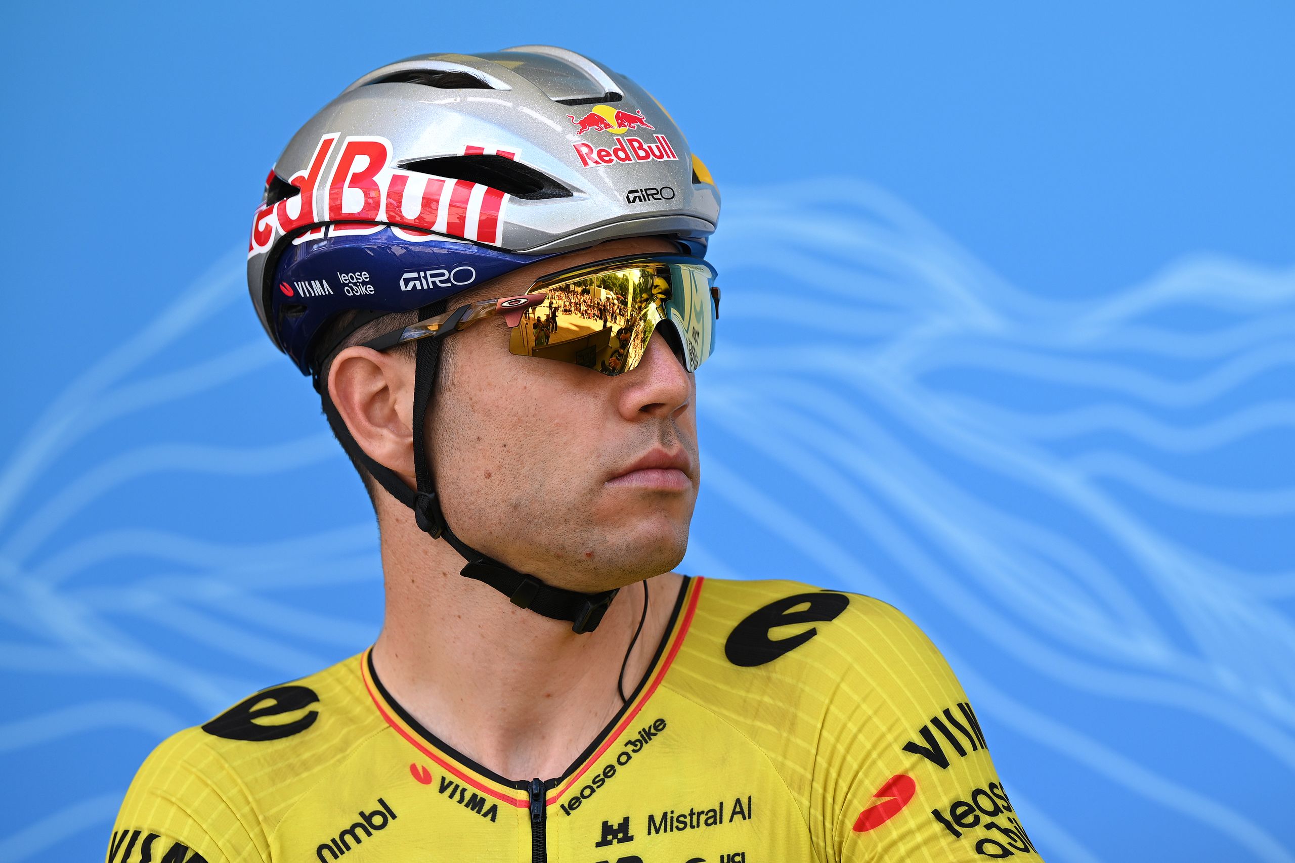 „Erster Versuch, meinen Lenker wieder anzuziehen“ – Wout van Aert ist wieder auf dem Rad, während er sich weiterhin von der Infektion erholt, die ihn gezwungen hat, die Tour de France aufzugeben