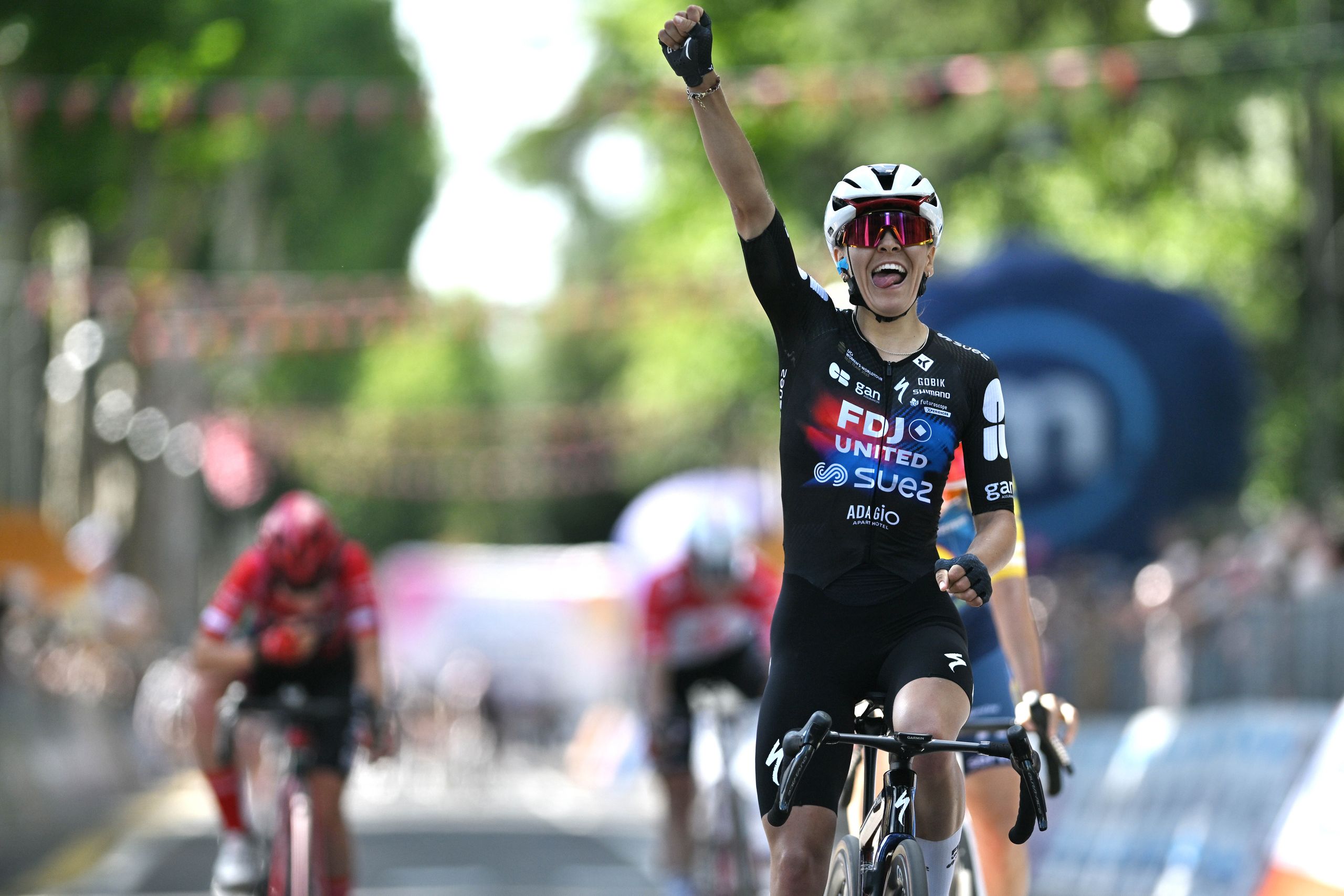 „Ich musste frisch bleiben und die Nerven behalten, aber das war's, ich habe es geschafft“ – die 20-jährige Celia Geary gewinnt die siebte Etappe des Giro d'Italia der Frauen