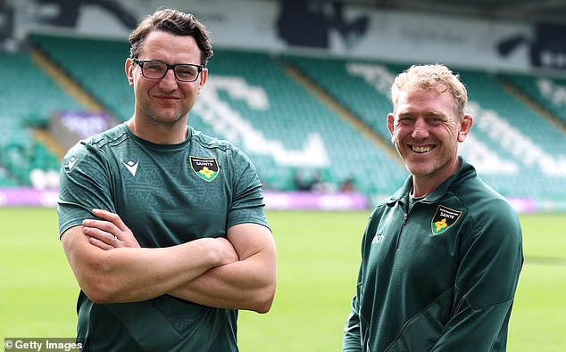 Phil Dawson, (links) Rugby-Direktor der Northampton Saints, und Cheftrainer Sam Vesty werden Northampton im PREM-Finale am Samstag gegen Exeter betreuen.